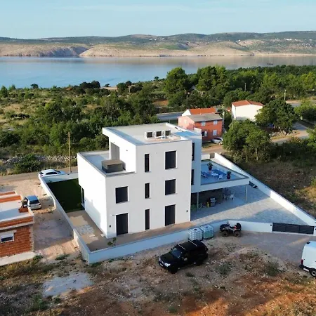 Lux Slatki Villa