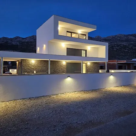 Villa Lux Slatki *